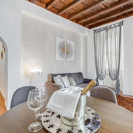 Campo Dei Fiori Royal Orchid Apartment Rzym Zewnętrze zdjęcie