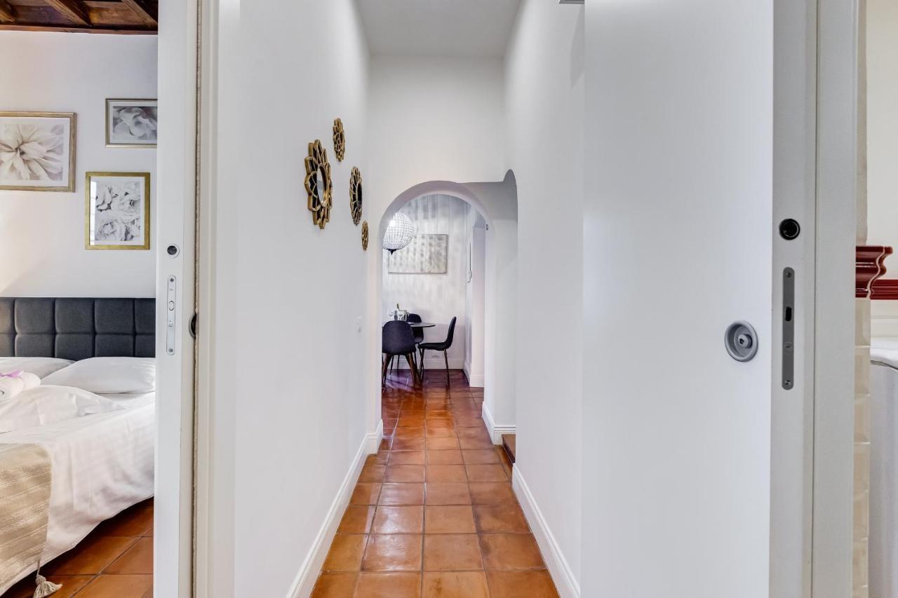 Campo Dei Fiori Royal Orchid Apartment Rzym Zewnętrze zdjęcie